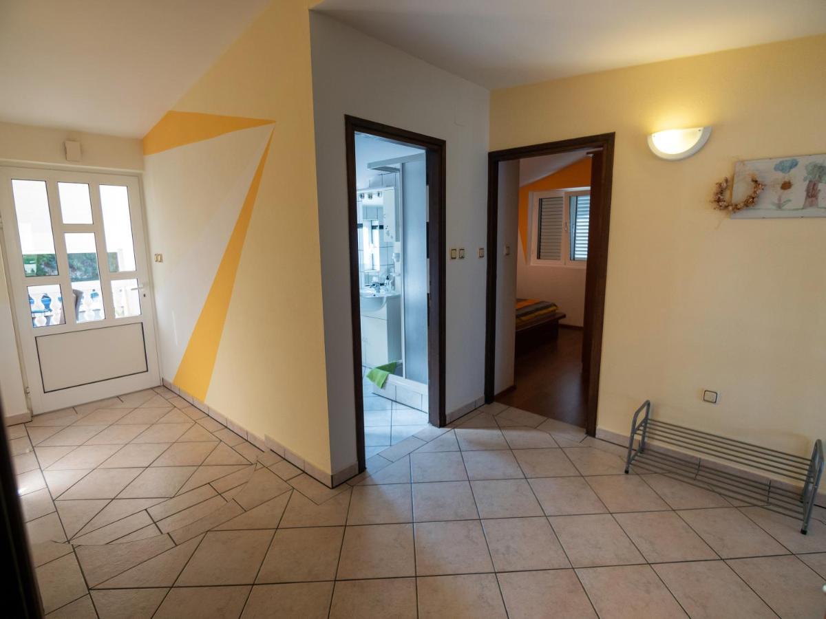 Apartments Rezek Supetarska Draga Exterior photo